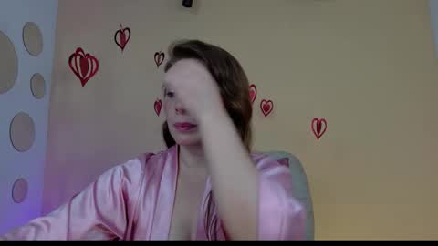 Snapshot of betsy_anub chatting on 11/11/25, 10:21 LINDA online show from 11/11/25, 10:21