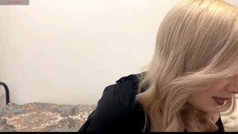 BlondeReka ITS MY 1st DAY HERE online show from 12/01/25, 12:32