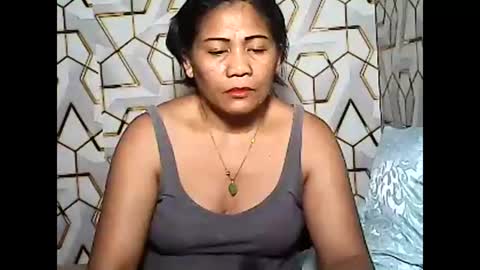 betty_83 online show from 04/23/26, 12:04