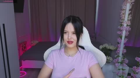 Betty online show from 10/06/25, 01:52