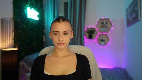 Snapshot of betty_greyy chatting on 09/21/25, 07:15 Betty Grey online show from 09/21/25, 07:15