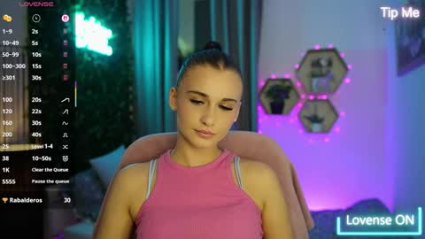 Snapshot of betty_greyy chatting on 09/28/25, 06:46 Betty Grey online show from 09/28/25, 06:46