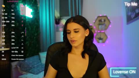 Snapshot of betty_greyy chatting on 10/25/25, 06:57 Betty Grey online show from 10/25/25, 06:57