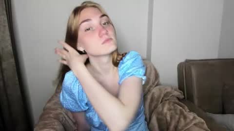 Snapshot of betty_witchy chatting on 07/09/26, 04:05 Dory make me happier online show from 07/09/26, 04:05