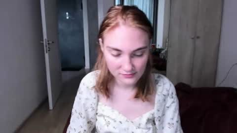 Snapshot of betty_witchy chatting on 07/20/26, 03:10 Dory make me happier online show from 07/20/26, 03:10