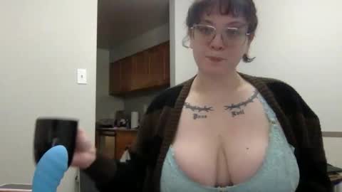 Snapshot of bettycake666 chatting on 10/17/25, 03:53 Betty Cake online show from 10/17/25, 03:53