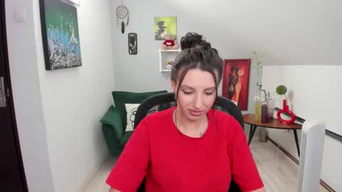 Snapshot of bettyjamess chatting on 10/15/25, 05:35 bettyjamess online show from 10/15/25, 05:35