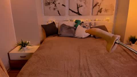 Snapshot of bettyrouse chatting on 02/11/25, 09:35 Betty online show from 02/11/25, 09:35