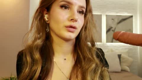 Snapshot of bettyrouse chatting on 03/08/25, 12:33 Betty online show from 03/08/25, 12:33