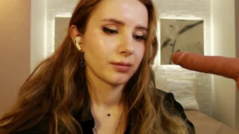 Snapshot of bettyrouse chatting on 03/12/25, 12:10 Betty online show from 03/12/25, 12:10