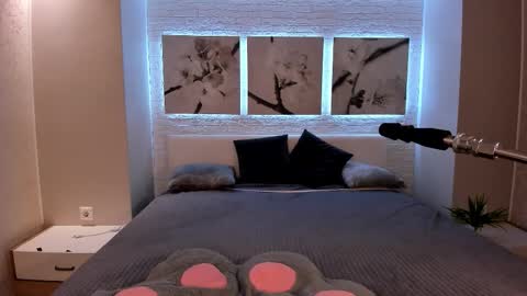 Snapshot of bettyrouse chatting on 10/19/25, 08:31 Betty online show from 10/19/25, 08:31