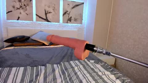 Snapshot of bettyrouse chatting on 11/28/25, 08:22 Betty online show from 11/28/25, 08:22