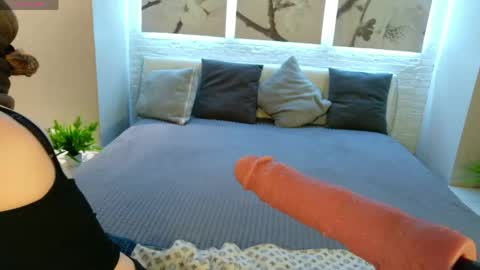 Snapshot of bettyrouse chatting on 05/22/26, 08:14 Betty online show from 05/22/26, 08:14