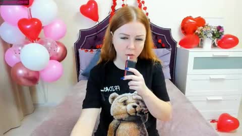 Snapshot of bettyurbane chatting on 02/11/25, 04:22 Mila Sweet online show from 02/11/25, 04:22
