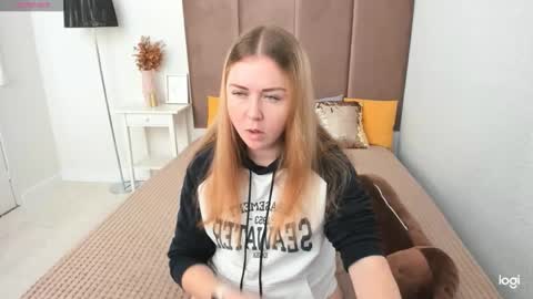 Snapshot of bettyurbane chatting on 10/07/25, 05:04 Mila Sweet online show from 10/07/25, 05:04