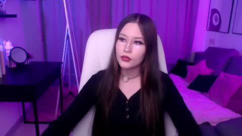 Snapshot of bety_white chatting on 06/15/26, 07:32 Katie online show from 06/15/26, 07:32