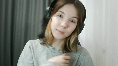 Snapshot of beulabejerano chatting on 04/15/26, 02:13 Ruby online show from 04/15/26, 02:13