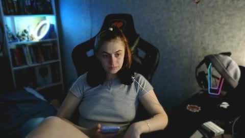 beverly_yay online show from 04/24/26, 12:46