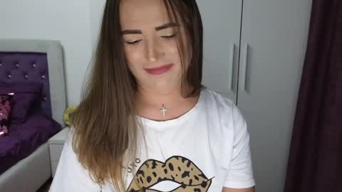   BeyonceDoll       Twitter DollBeyonce    online show from 03/27/26, 09:03