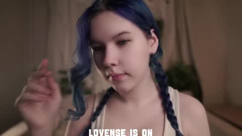 Eliz online show from 12/23/25, 01:36