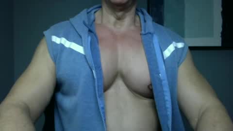 BGDKMUSCLEGUY - SELECTED BY CHATURBATE AS A TOP BROADCASTER FOR 2023 online show from 03/12/25, 01:03