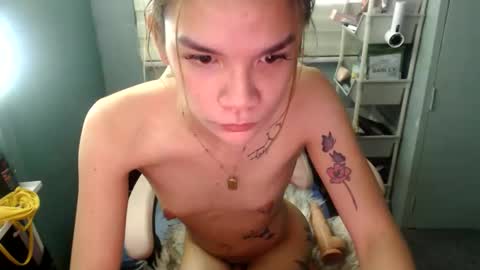 bhee52 online show from 05/22/26, 04:52