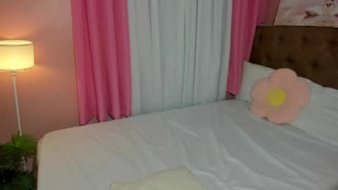 bhillrhey121103 online show from 04/17/26, 10:13