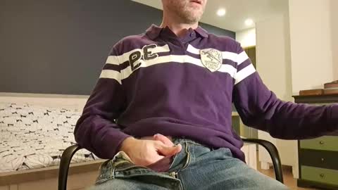 My name is David and if you like public exhibitions you wont be disappointed with me LoL - My favorite vibes is 44  online show from 01/05/25, 06:24