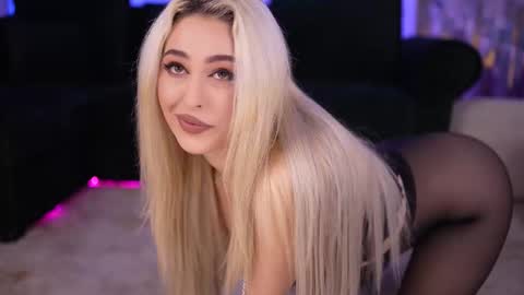 Snapshot of bia_kristal chatting on 10/11/25, 03:10 Biia online show from 10/11/25, 03:10