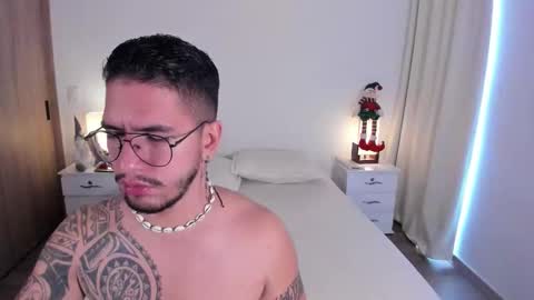 Snapshot of bianca_and_maxwell chatting on 01/08/26, 03:03 bianca and maxwell online show from 01/08/26, 03:03