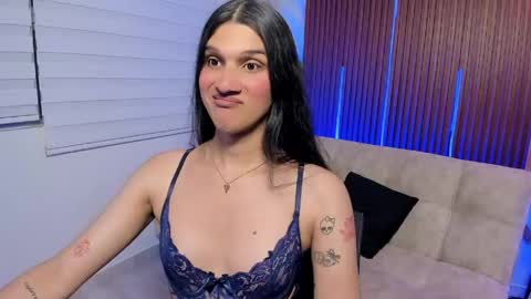 bianca_baldwin01 online show from 04/28/26, 02:27