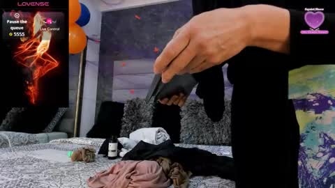 Snapshot of bianca_bella_ chatting on 11/01/25, 11:45 BESHA... online show from 11/01/25, 11:45