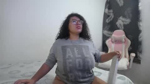 Bianca Tuesday to Sunday from 2am to 6am UTC-5 online show from 02/27/25, 07:34