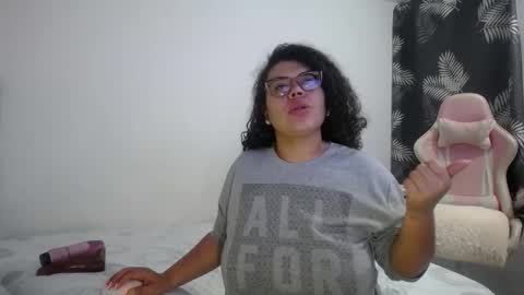 Bianca Tuesday to Sunday from 2am to 6am UTC-5 online show from 12/20/25, 09:27