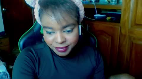 Snapshot of bianca_ebony chatting on 01/04/25, 05:37 bianca ebony online show from 01/04/25, 05:37