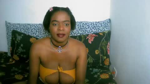 Snapshot of bianca_ebony chatting on 09/21/25, 07:32 bianca ebony online show from 09/21/25, 07:32