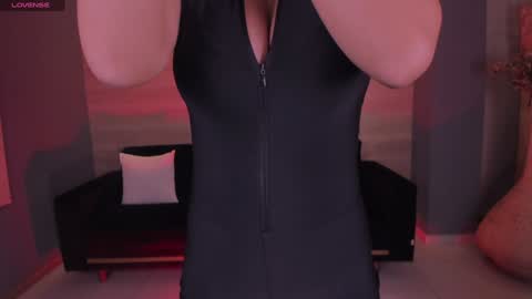 Snapshot of biancapierce_ chatting on 01/14/25, 11:53 Bianca Pierce online show from 01/14/25, 11:53