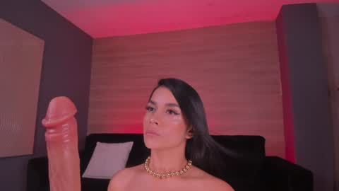 Snapshot of biancapierce_ chatting on 01/15/25, 02:35 Bianca Pierce online show from 01/15/25, 02:35