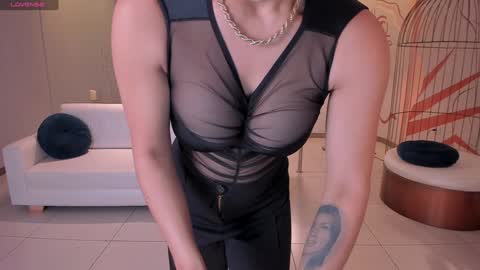 Snapshot of biancapierce_ chatting on 02/01/25, 10:48 Bianca Pierce online show from 02/01/25, 10:48