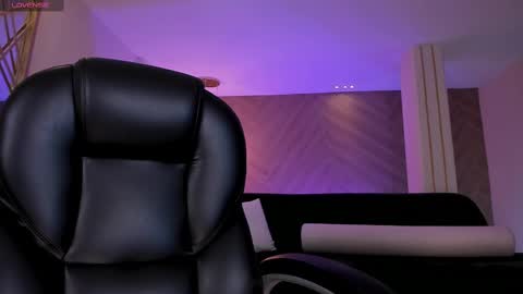 Snapshot of biancapierce_ chatting on 02/26/25, 11:30 Bianca Pierce online show from 02/26/25, 11:30