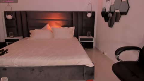 Bianca Pierce online show from 10/24/25, 11:39