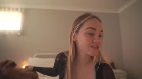 Snapshot of bibi_it_is chatting on 10/31/25, 02:23 Bibi online show from 10/31/25, 02:23