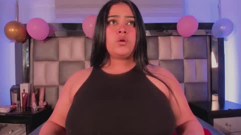 bibiana_js_ online show from 11/18/25, 04:39