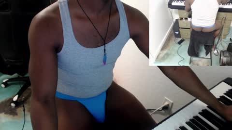 BicepsandFrot online show from 02/28/25, 10:52