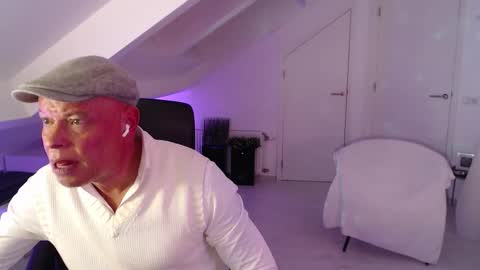 Bickel online show from 11/26/25, 02:12