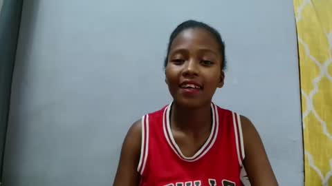 bienvenue987832 online show from 04/04/26, 04:26