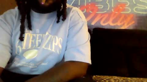 Snapshot of big6lacksteak chatting on 01/13/26, 07:08 thatcoupledawg online show from 01/13/26, 07:08