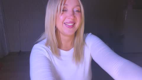 Eva online show from 12/16/25, 02:27