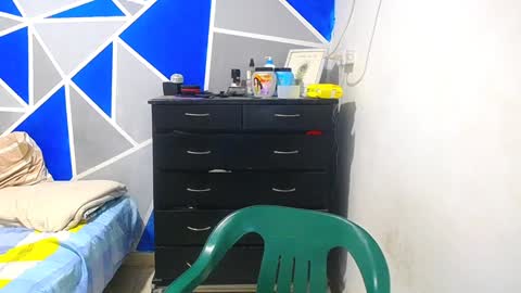 big_black11 online show from 02/04/25, 02:21