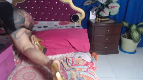 Marcela online show from 02/12/25, 04:01